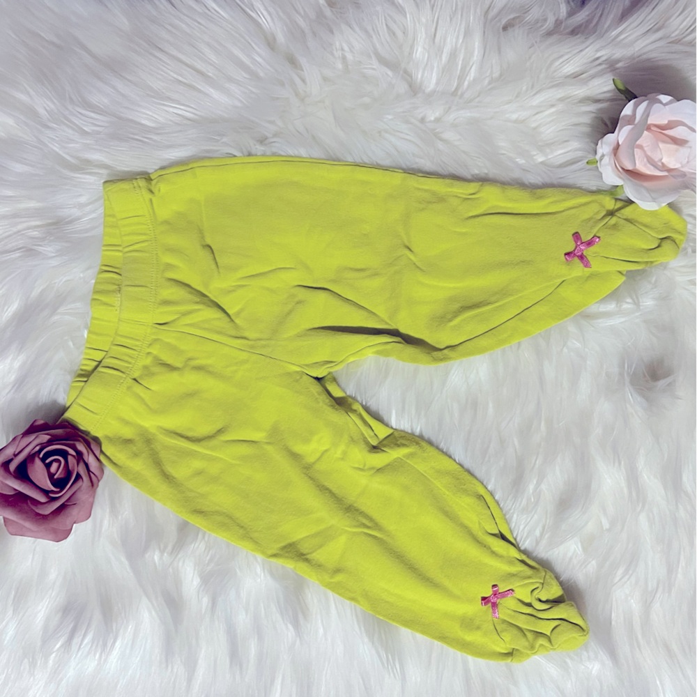 ✨Carter’s 9 Months Bright Lime Yellow Footed Pants With Bows✨